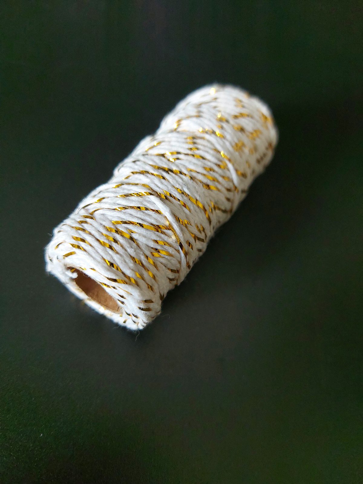 Provázek bavlněný s lurexem bílá-zlatá, průměr 1,5 mm - Obrázek 3