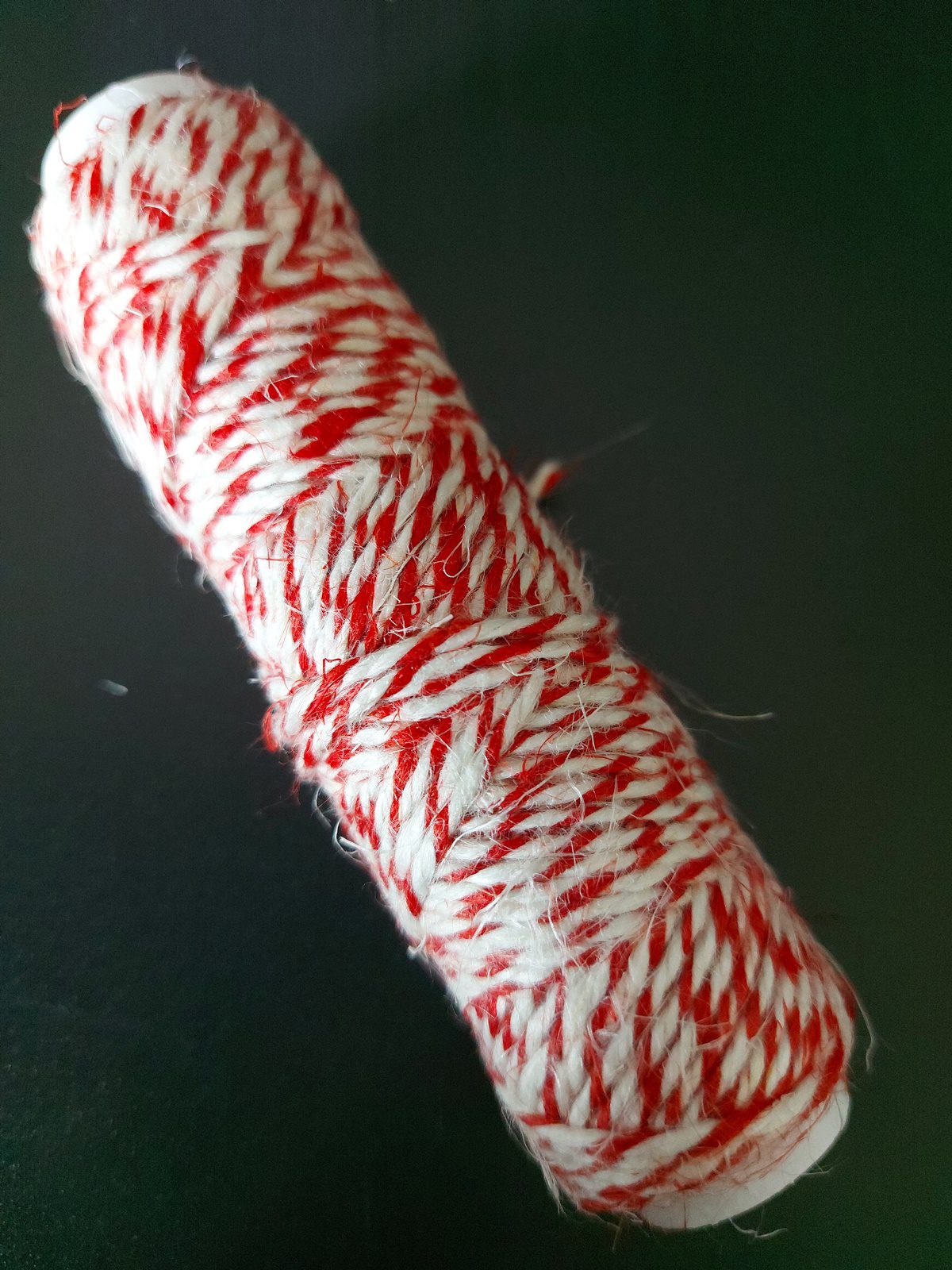 Provázek lněný červeno-bílý 2 mm - Obrázek 2